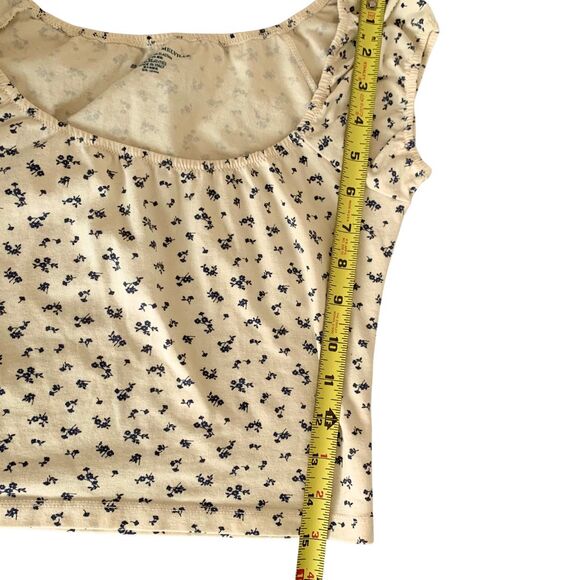 Brandy Melville Ivory Floral Puff Sleeve Crop Top Blouse One Size - Picture 7 of 7
